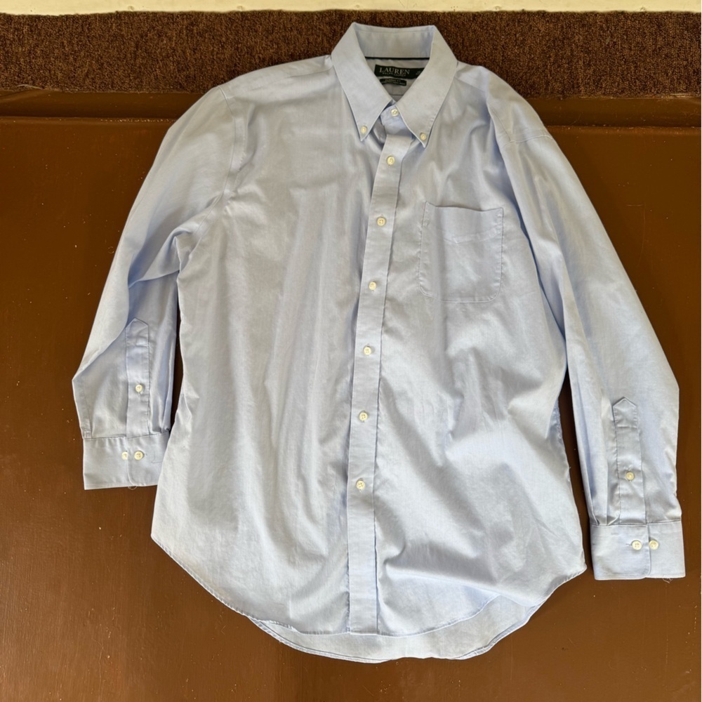 Ralph Lauren classic fit button down long sleeve shirt. Men’s 16 1/2 (32/33)